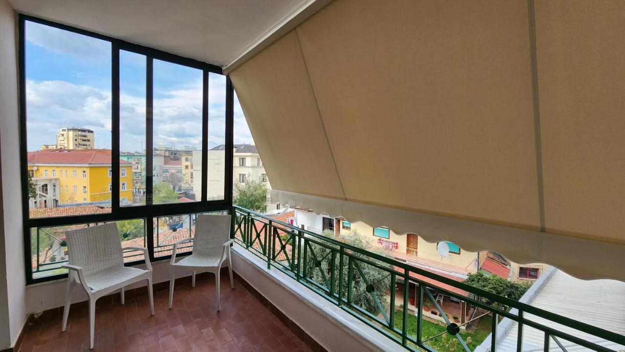 Star Apartment Tirana Exterior photo